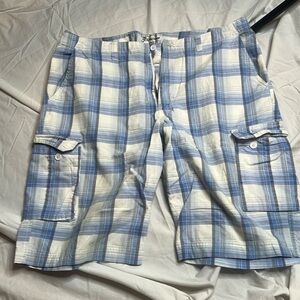 36 plaid cargo no stains or tears